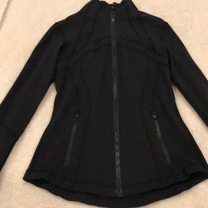 Lululemon jacket size 2 in black